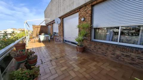 ATICO CON TERRAZA EN EL CENTRO