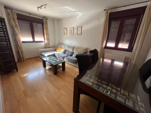 Apartamento de 64 m<sup style='color: #898ba2;'>2</sup> con 2 habitaciones y 1 baños en Plaza De Toros.