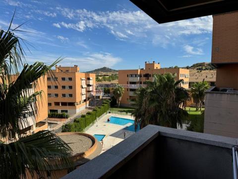 PISO EN MONTESOL
