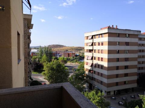 Piso de 67 m<sup style='color: #898ba2;'>2</sup> con 2 habitaciones y 1 baños en El Vivero.